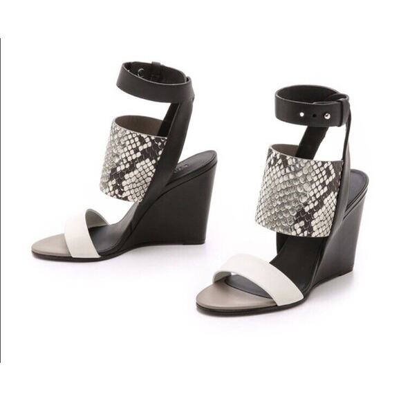 VINCE Kyra Snake Embossed Leather Wedge Sandals Black White Sz 8 39 - Picture 2 of 9